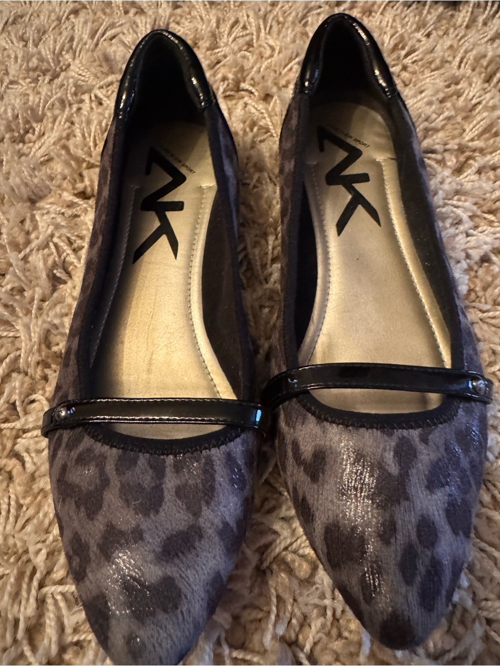 Anne Klein Gray Leopard-Print Pointed Toe Flats